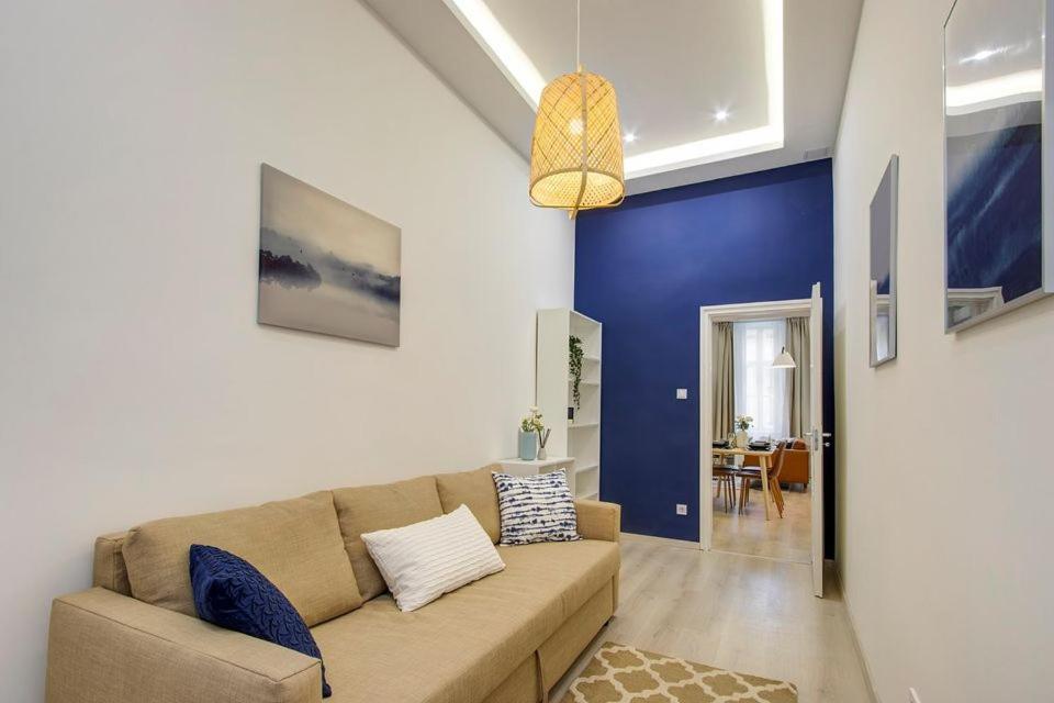 Emerald Residency